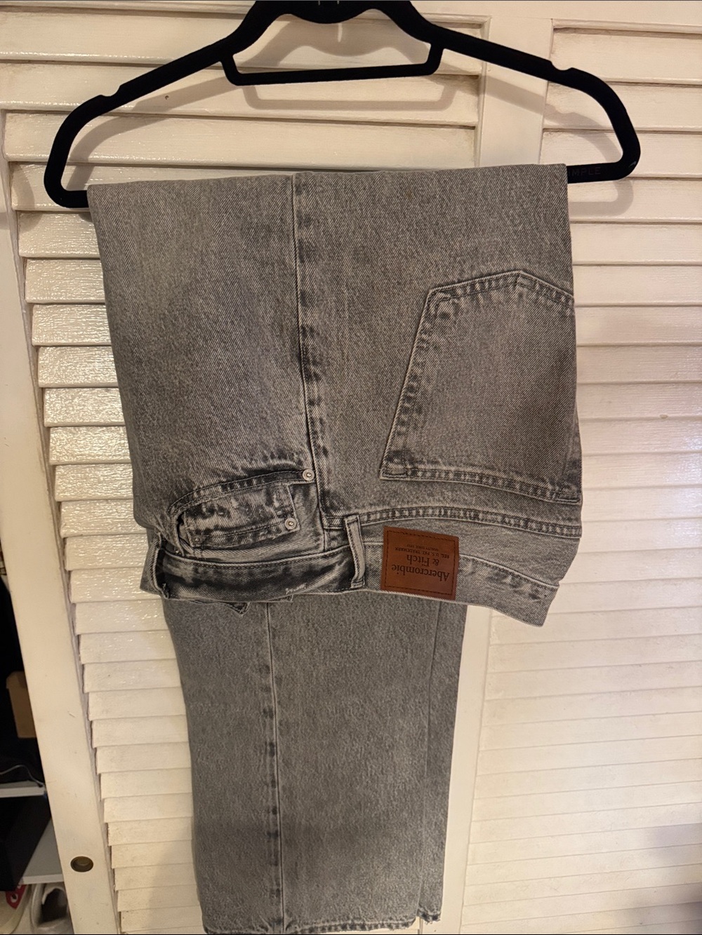Abercrombie & Fitch Baggy Light Grey Stonewash Relaxed Jeans